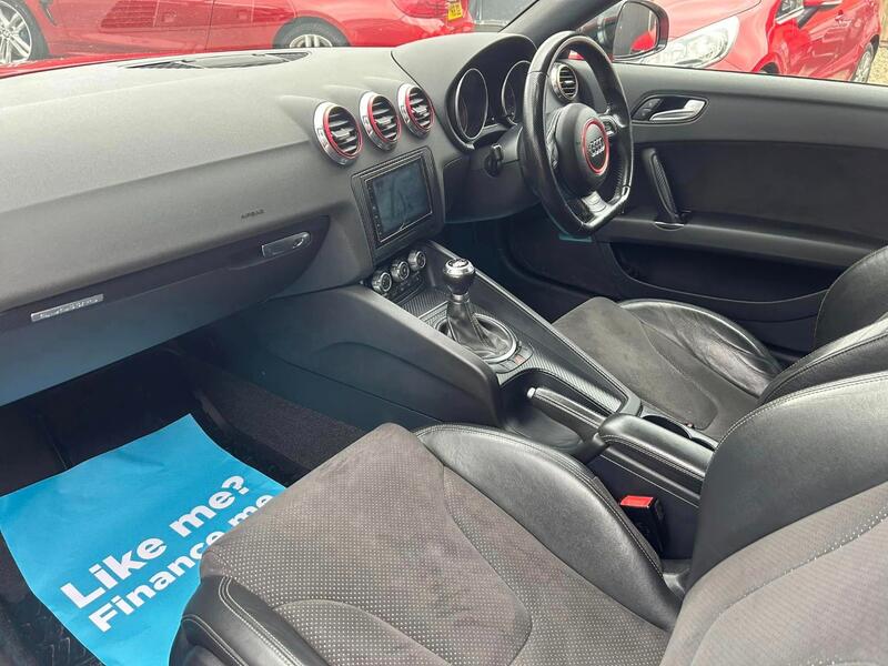 AUDI TT