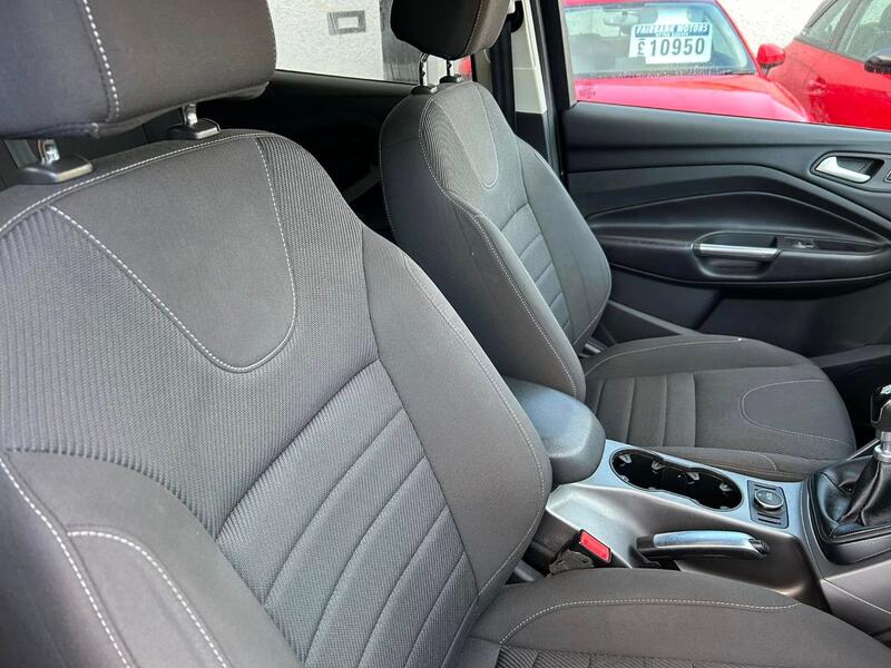 FORD KUGA