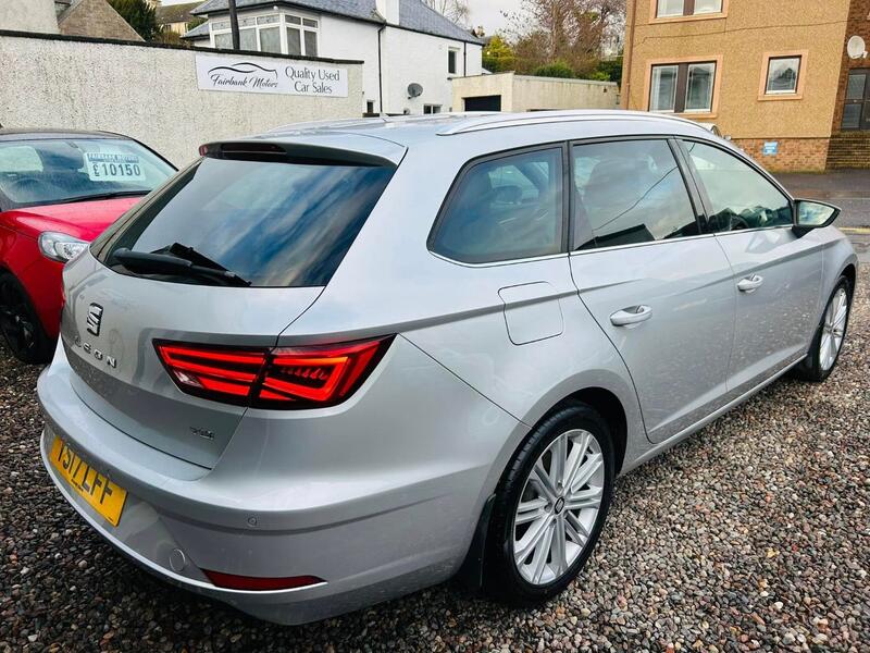 SEAT LEON