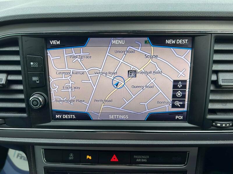 SEAT LEON
