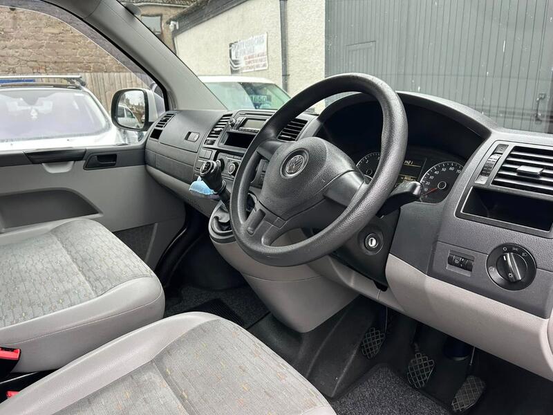 VOLKSWAGEN TRANSPORTER