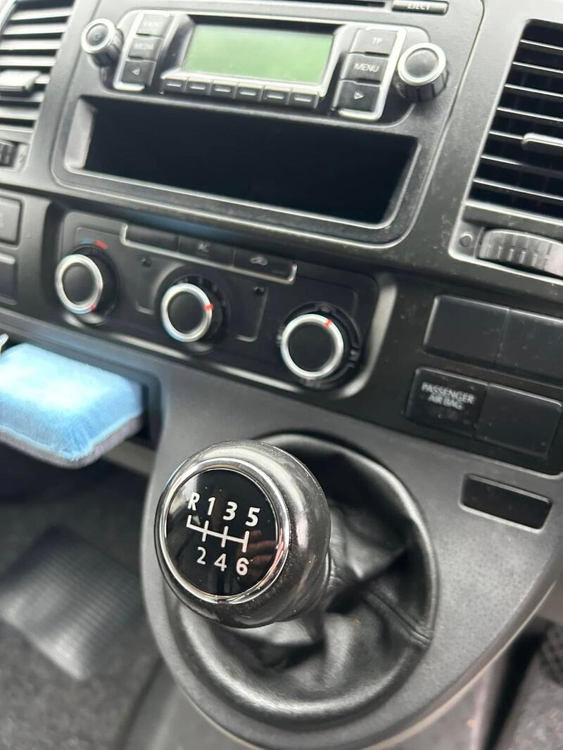 VOLKSWAGEN TRANSPORTER