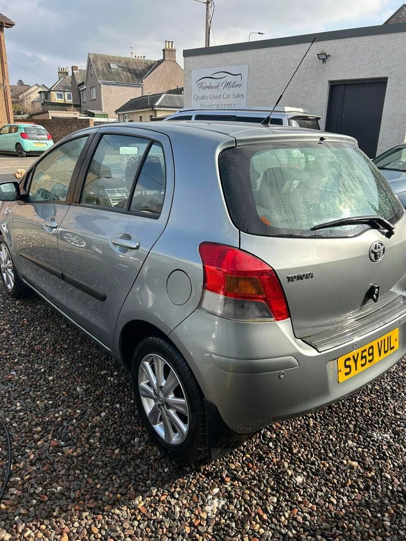 TOYOTA YARIS