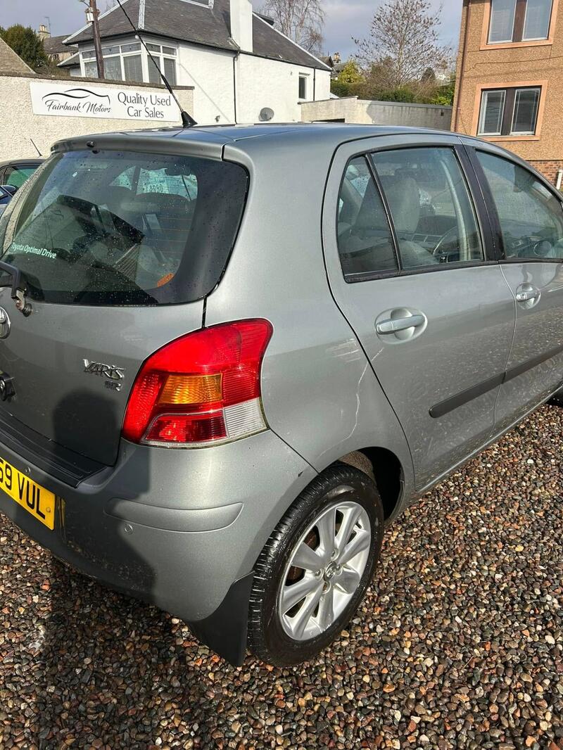 TOYOTA YARIS