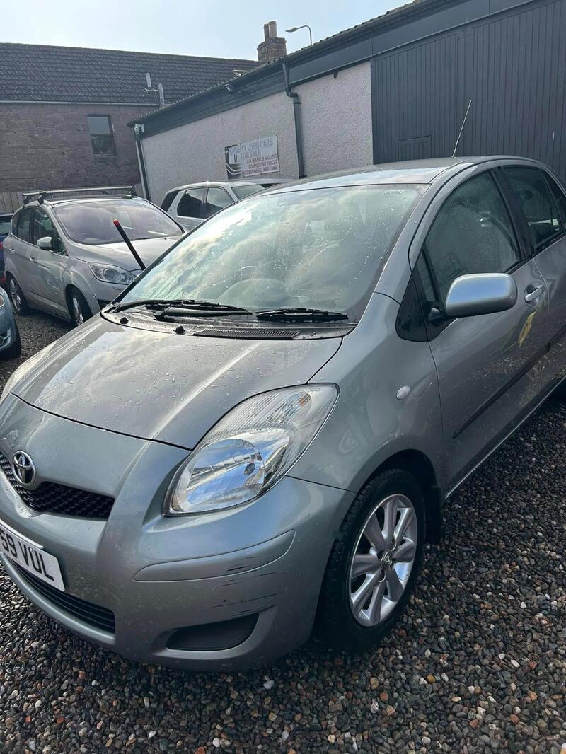 TOYOTA YARIS