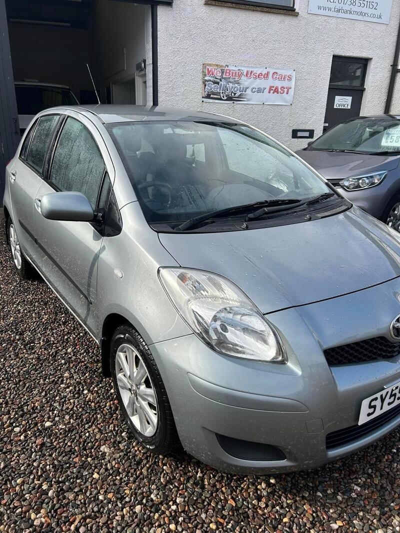 TOYOTA YARIS