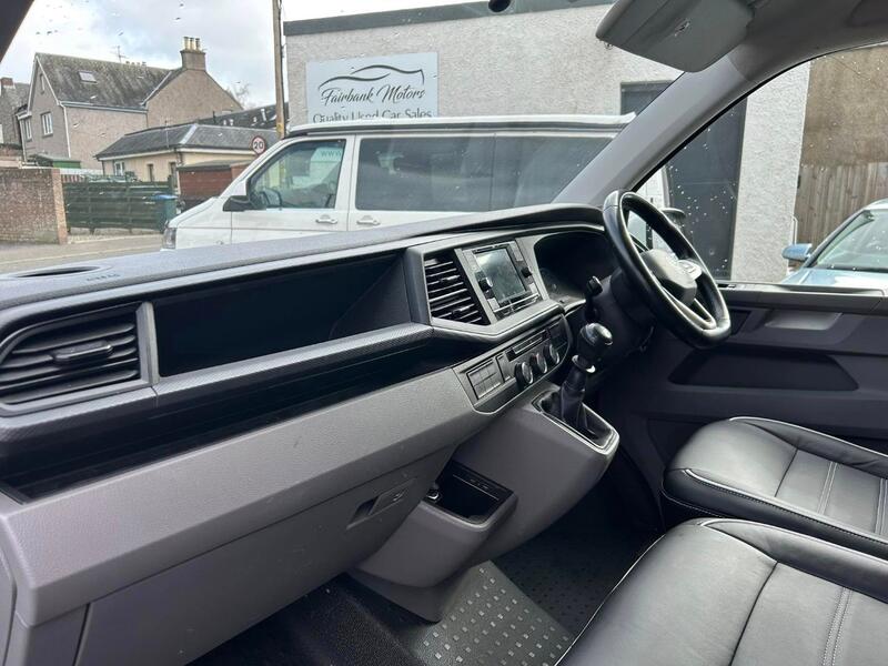 VOLKSWAGEN TRANSPORTER