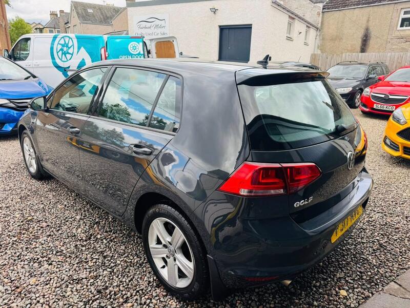 View VOLKSWAGEN GOLF 1.6 TDI BlueMotion Tech Match Edition