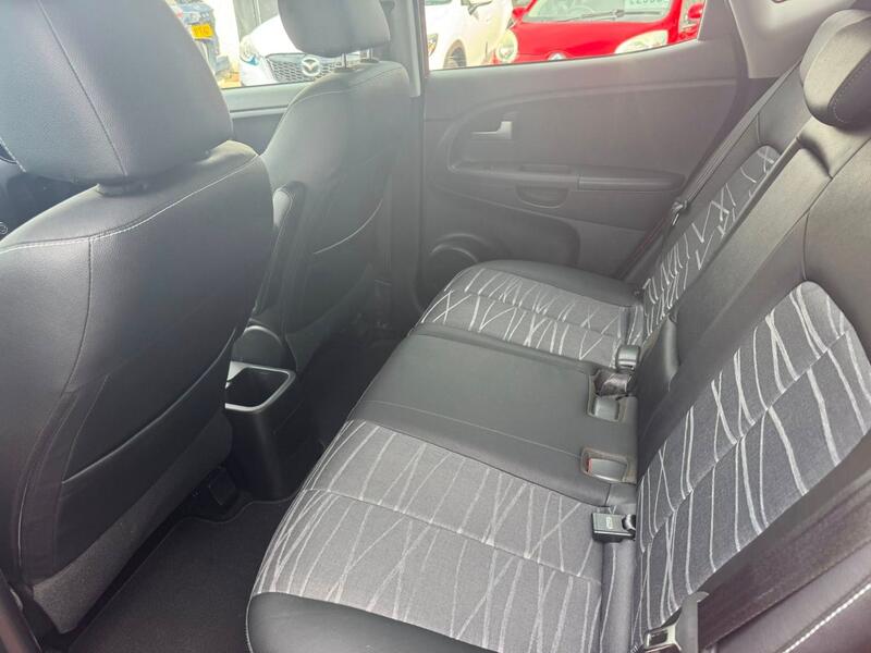 KIA VENGA