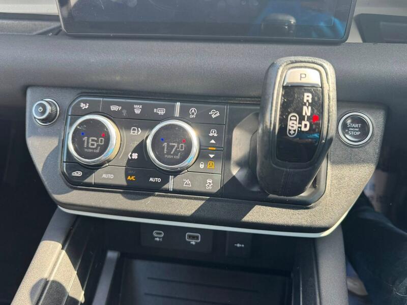 LAND ROVER DEFENDER 110