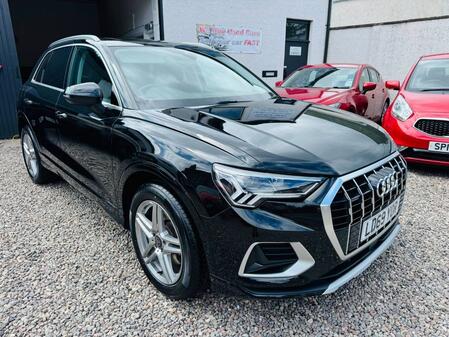 AUDI Q3 2.0 TFSI 40 Sport