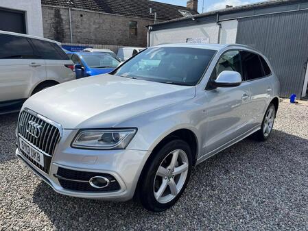 AUDI Q5 2.0 TDI S line