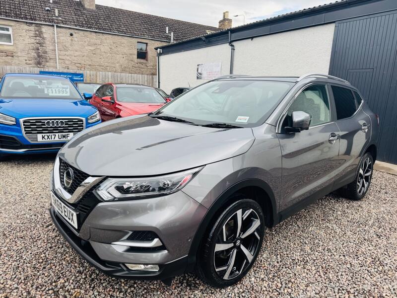 View NISSAN QASHQAI 1.5 dCi Tekna