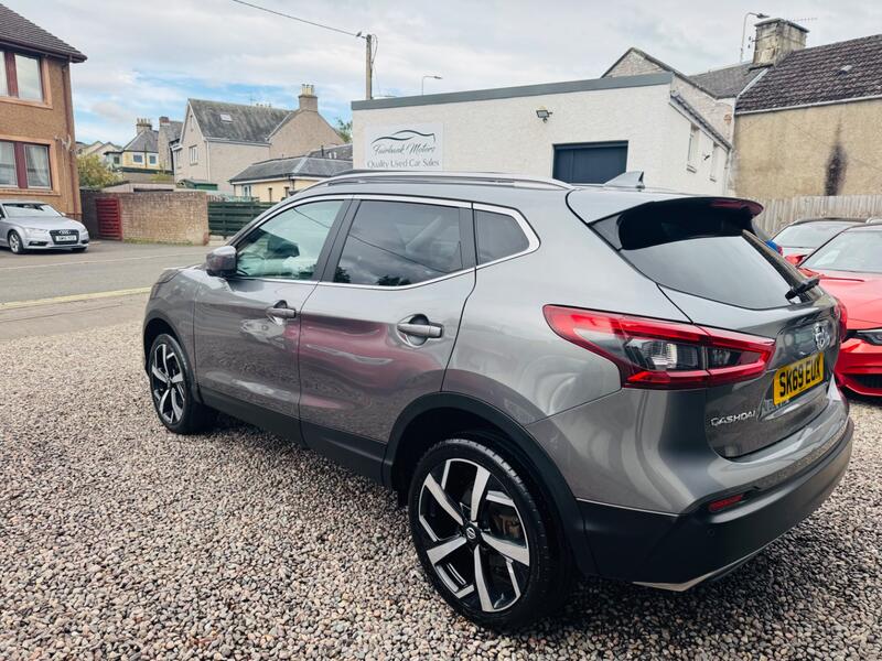 View NISSAN QASHQAI 1.5 dCi Tekna